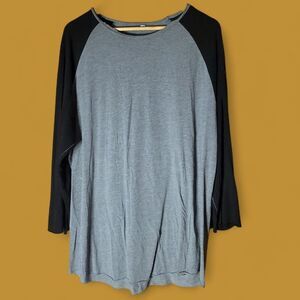 Kit And Ace Gray and Black Raglan Sleeve Top